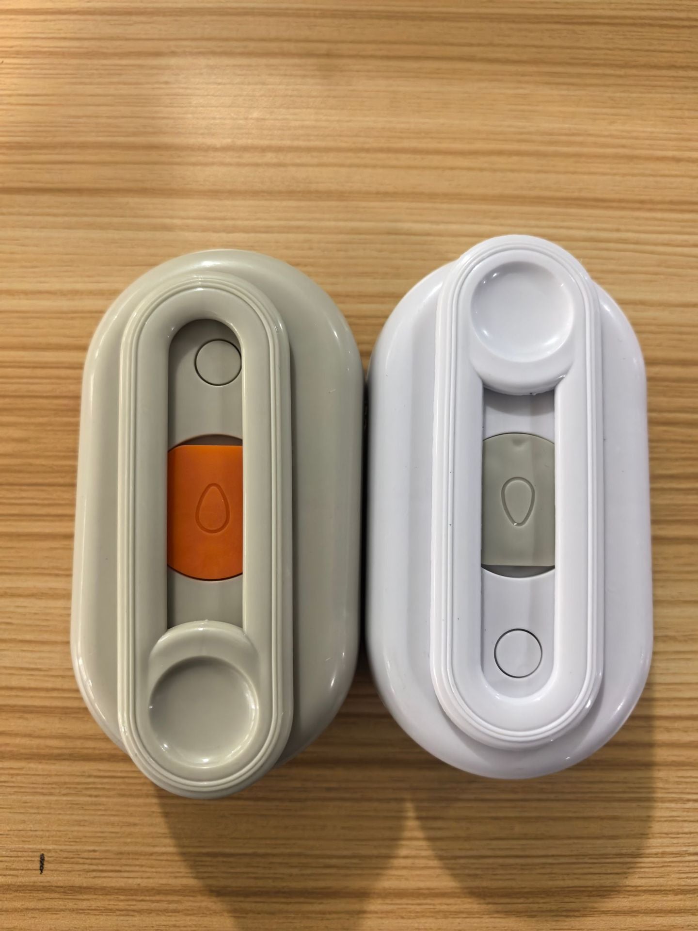 AeroMist™ 3-in-1 Pet Steam Brush